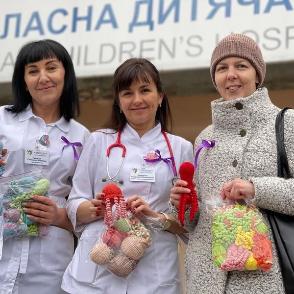 'В'язання восьминогів для передчасно народжених дітей' thumbnail